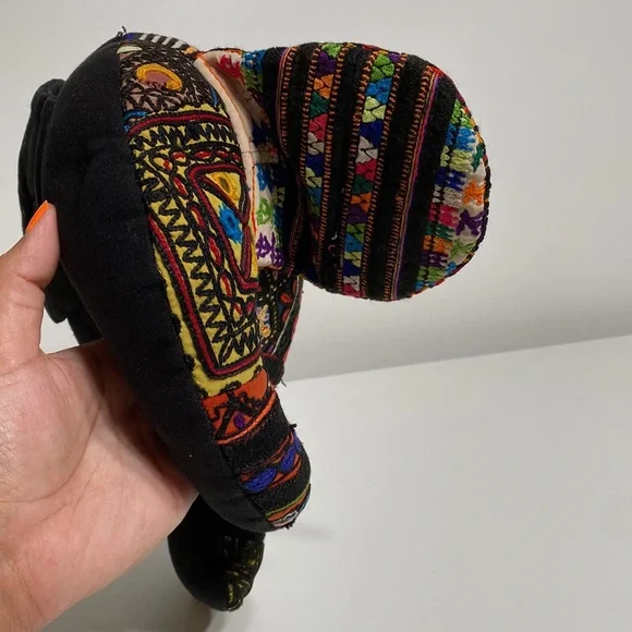 Vintage Indian Hand Embroidered Mirrored Banjara Elephant Pillow - Picture 8 of 16